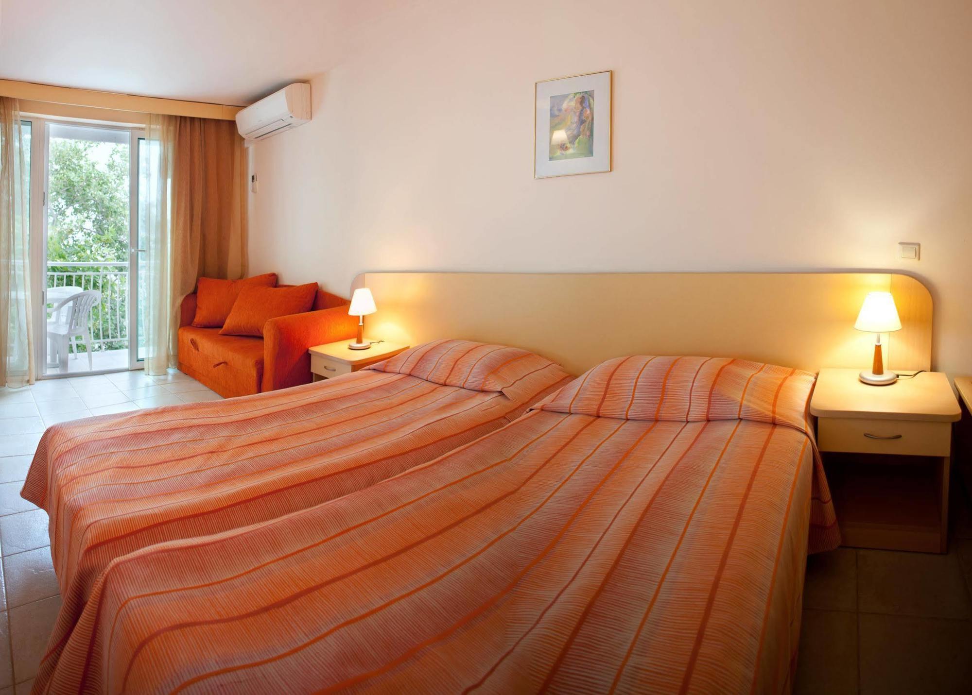 Kaliopa Hotel Albena Esterno foto